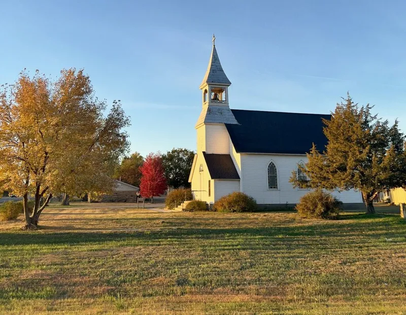 Easton El Camino Hispanic Seventh-day Adventist Church featured