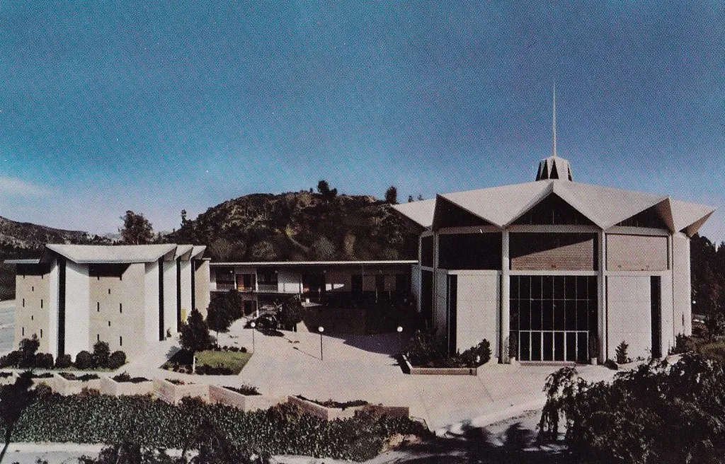 vallejo drive sda church glendale - flickr-exterior